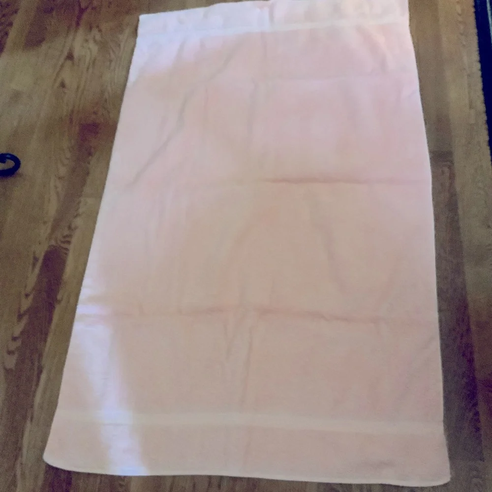 Canon Vintage Bath Towel Peach 29 X 48 Made in USA New Old Stock